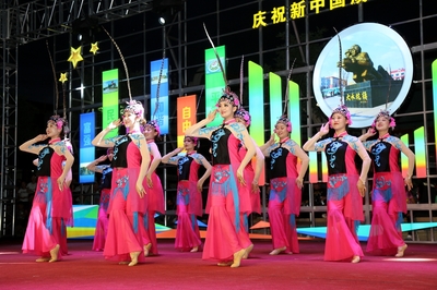 掃黑除惡暖民心，鹽池文藝進(jìn)鄉(xiāng)村——一場深入人心、凝聚共識(shí)的專題文藝匯演